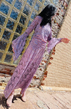 Load image into Gallery viewer, Tailored West Lavender Dusk West Bat Sleeve Lace Top