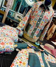 Load image into Gallery viewer, Mountain Spring Button Front Shacket Top - Floral