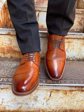 Load image into Gallery viewer, Men's MADDOX Cap Toe Oxford Shoes - Cognac