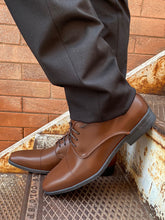 Load image into Gallery viewer, Men's Oxford Shoes - Cognac