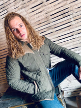 Load image into Gallery viewer, Men's Quilted Jacket with Suede Trim - Olive