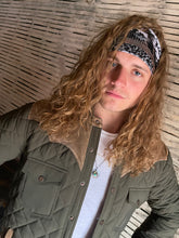 Load image into Gallery viewer, Men's Quilted Jacket with Suede Trim - Olive