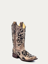 Load image into Gallery viewer, Brown Inlay, Flowered Embroidery &amp; Crystal Studs Square Toe Boots
