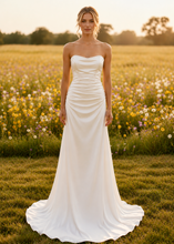 Load image into Gallery viewer, Your Dream Wedding Dress

