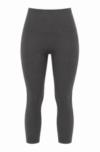 Load image into Gallery viewer, One-Size High-Waist Capri Leggings

