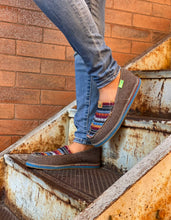 Load image into Gallery viewer, Women’s Twisted X Slip-On Serape Loafer - Grey
