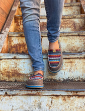 Load image into Gallery viewer, Women’s Twisted X Slip-On Serape Loafer - Grey
