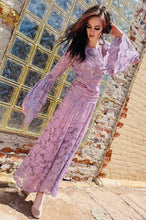Load image into Gallery viewer, Tailored West Lavender Dusk West Bat Sleeve Lace Top
