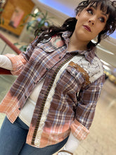 Load image into Gallery viewer, Victor Vintage Flannel Shirt
