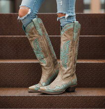 Load image into Gallery viewer, GOAT VINTAGE BONE AND TURQUOISE EAGLE OVERLAY SNIP-TOE BOOT
