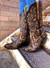 Load image into Gallery viewer, Corral Brown Full Overlay &amp; Stud Boots G1309
