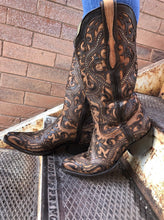 Load image into Gallery viewer, Corral Brown Full Overlay &amp; Stud Boots G1309
