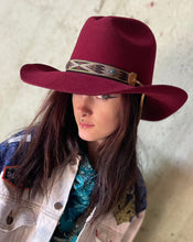 Load image into Gallery viewer, Bailey Renegade® Hickstead Western Hat - Cranberry
