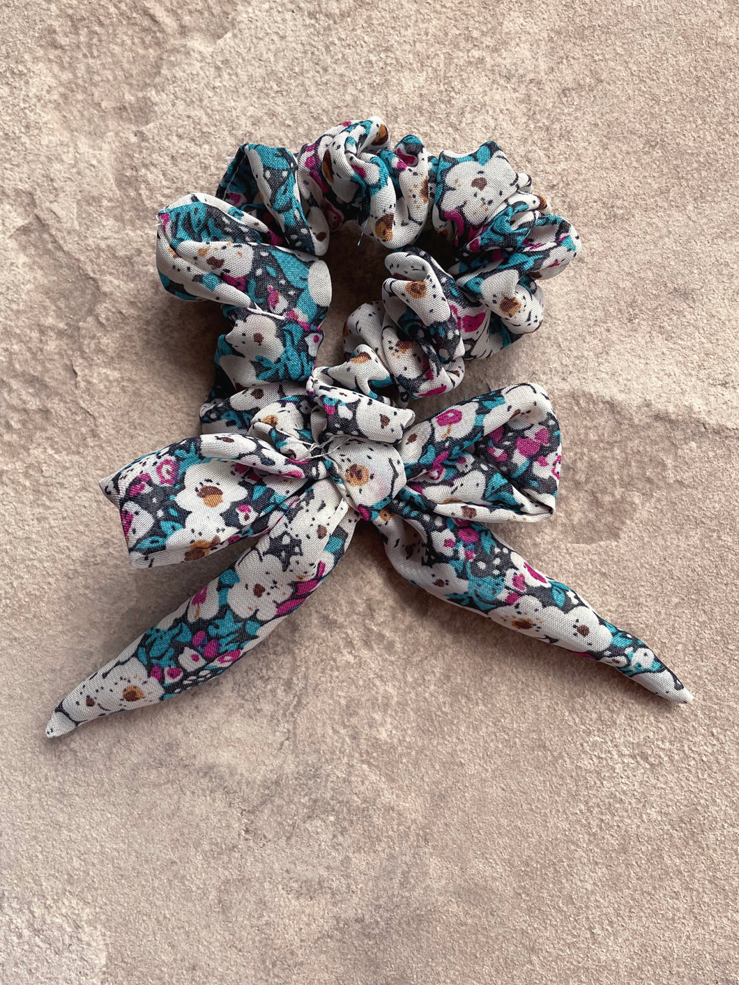 TW Scrunchie - Turquoise Wildflower