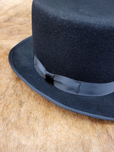 Load image into Gallery viewer, Men&#39;s Formal Black Felt Top Hat
